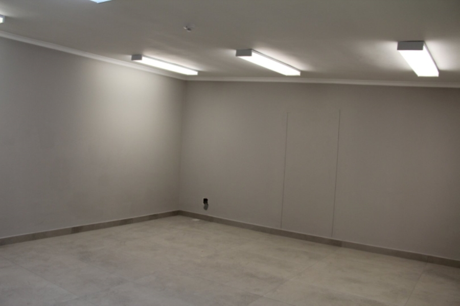 To Let Commercial Property for Rent in Dormehls Drift Western Cape